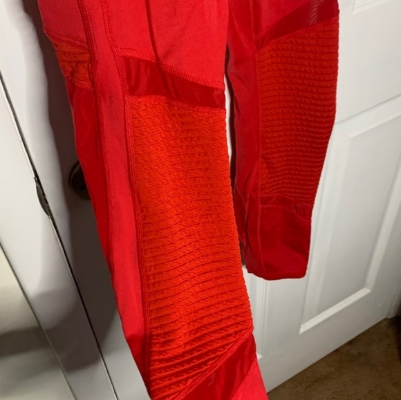 Fabletics Motion 365 Red Athletic Leggings - Picture 4 of 8